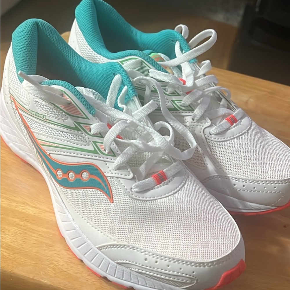 Saucony Women's Athletic Shoes in White and Teal